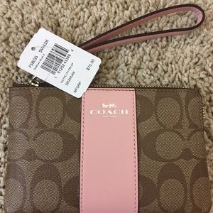 HOTSALE Coach NEW Wristlet with TAG